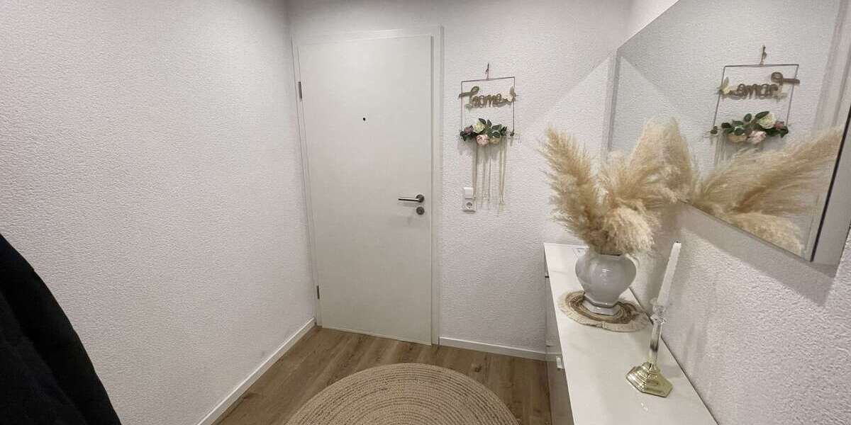 Etagenwohnung Reutlingen - 4 Zimmer, 110 m&sup2;, 1.350&euro; | Angebot:25900877