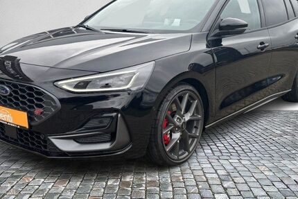 Ford Focus 2.400 km 35.900 &euro; Bamberg 96052