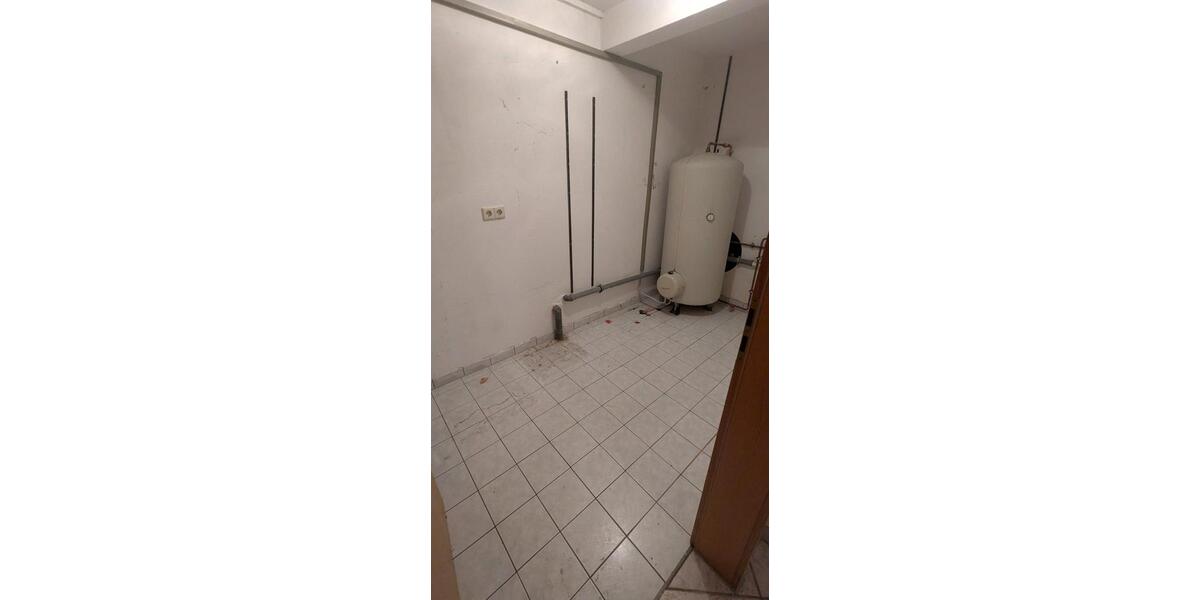 Erdgeschoßwohnung Kropp - 5 Zimmer, 200 m&sup2;, 1.950&euro; | Angebot:26050213