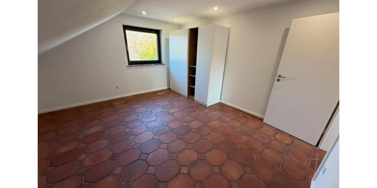 Einfamilienhaus Kusel - 10 Zimmer, 182 m&sup2;, 300.000&euro; | Angebot:26183932