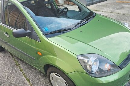 Ford Fiesta 127.014 km 1.500 € Passau 94036