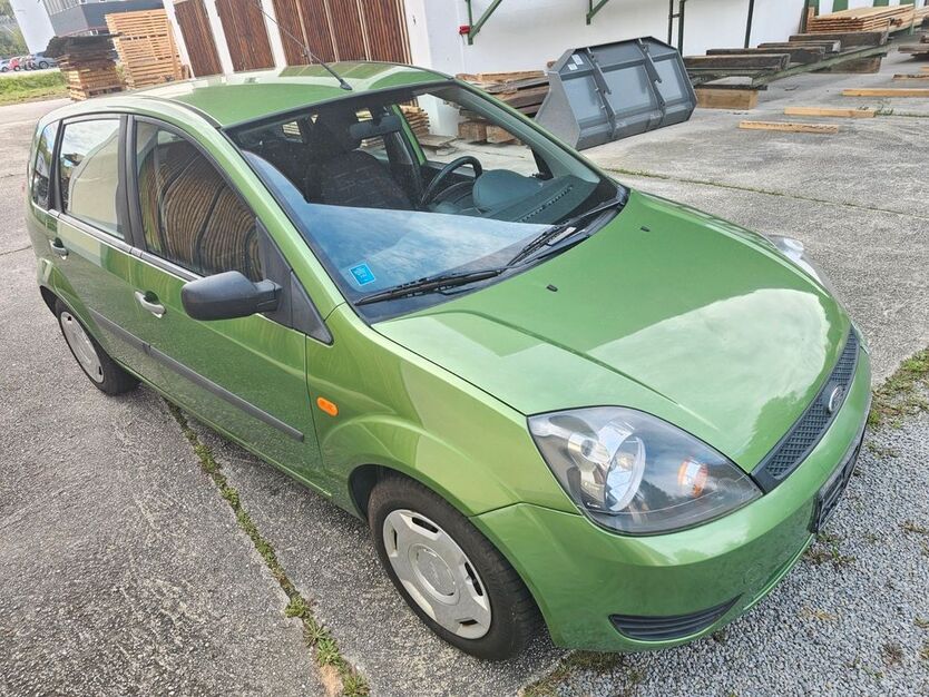 Ford Fiesta 127.014 km 1.800 € Passau 94036