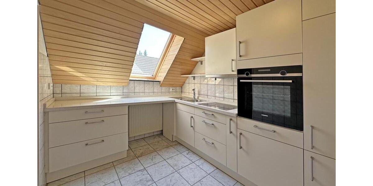 Dachgeschoßwohnung Hamburg Niendorf - 4 Zimmer, 101 m&sup2;, 1.800&euro; | Angebot:26407335