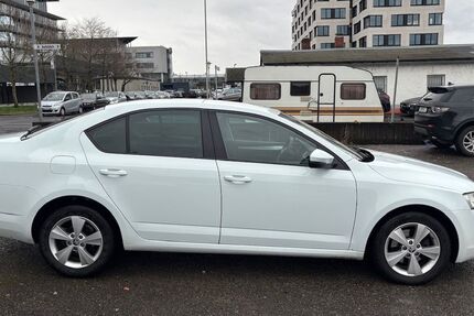 Skoda Octavia 184.600 km 11.990 &euro; Aschaffenburg 63741