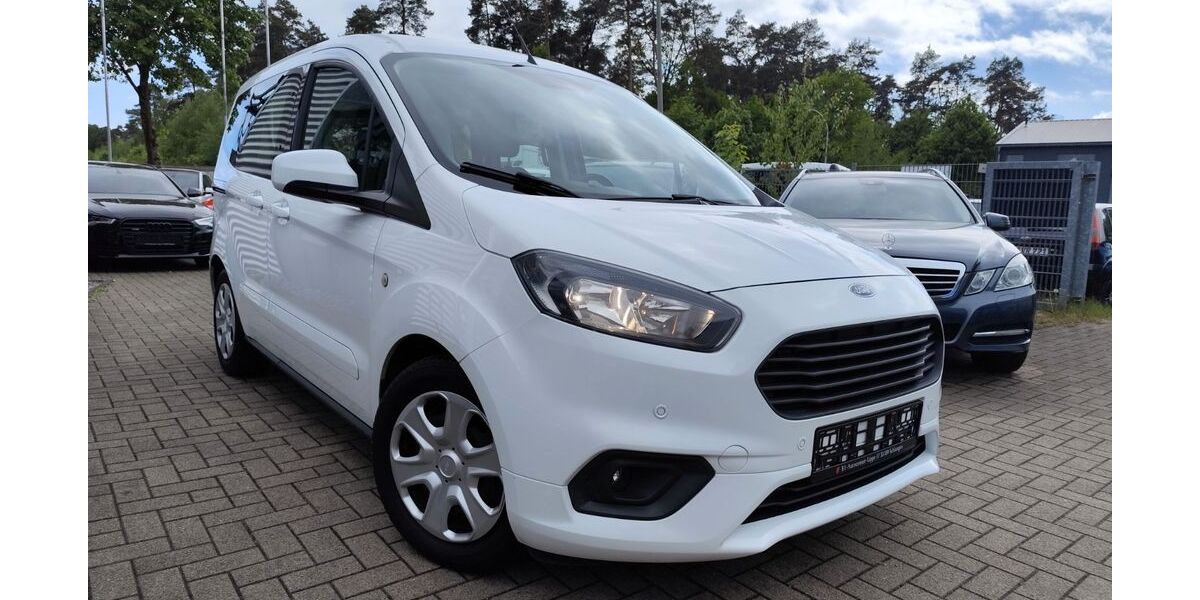 Ford Tourneo Courier 146.014 km 6.950 &euro; Schlangen 33189