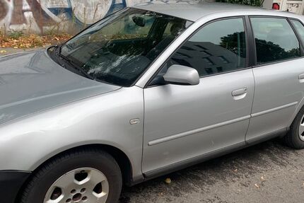 Audi A3 110.000 km 2.350 &euro; berlin 10829