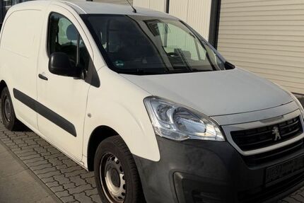 Peugeot Partner 112.000 km 2.800 &euro; Berlin 12681
