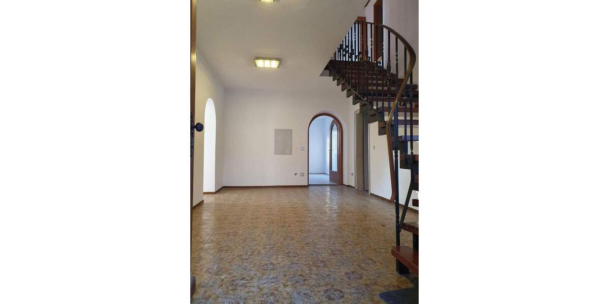 * ALLEIN-LAGE und NATUR-PUR * -- Einfamilienhaus am Ortsrand 6 zimmer