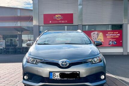 Toyota Auris 120.000 km 11.900 € Berlin 12353