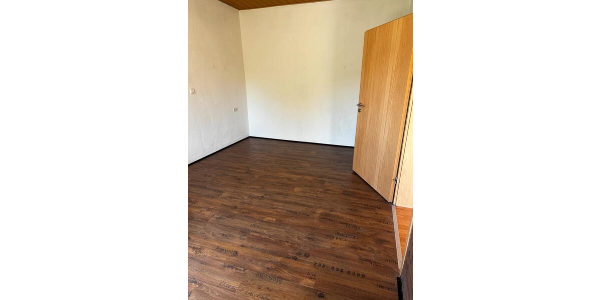 Etagenwohnung Pirmasens - 4.5 Zimmer, 103 m&sup2;, 800&euro; | Angebot:26395668