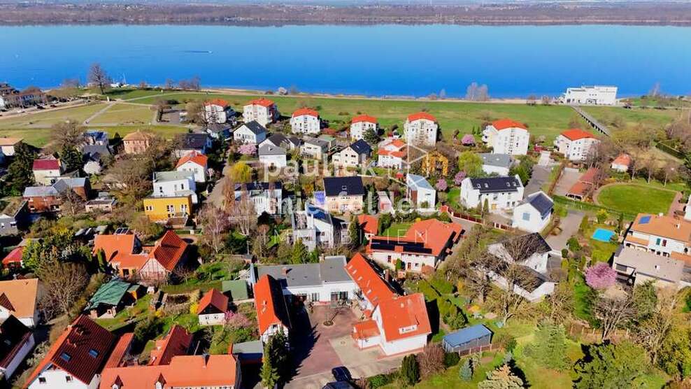 Haus zum Kaufen in Markkleeberg 1.950.000 € 626.43 m²