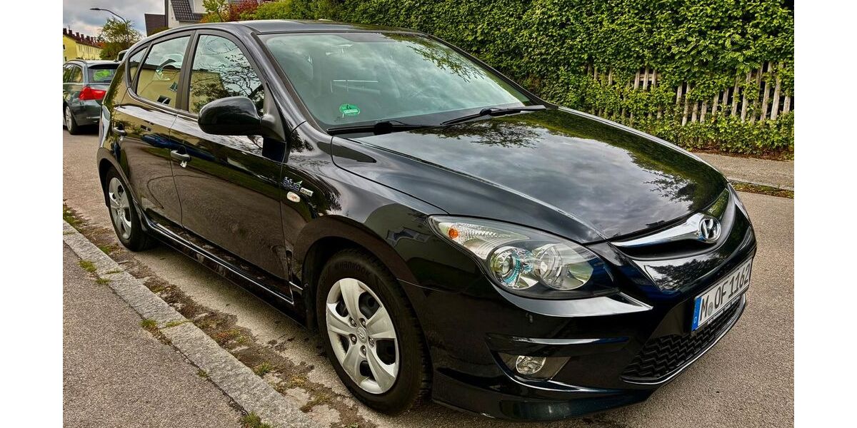 Hyundai i30 134.493 km 5.300 &euro; München 81547