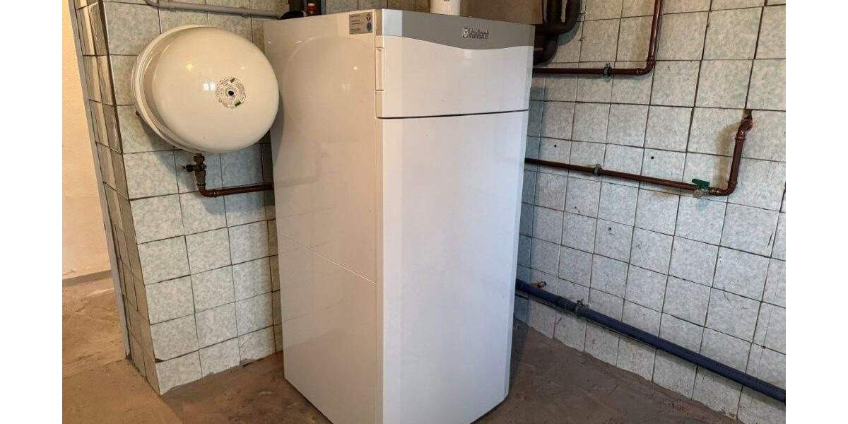  1 o. 2-Familiendoppelhaushälfte mit großem Potenzial und idyllischem Grundstück in Niestetal-Sandershausen 6 zimmer