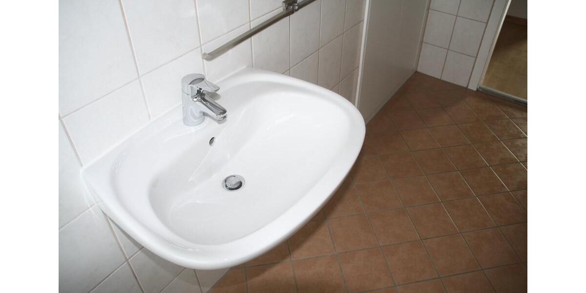 Etagenwohnung Neutraubling - 3.5 Zimmer, 85 m&sup2;, 1.150&euro; | Angebot:25148487