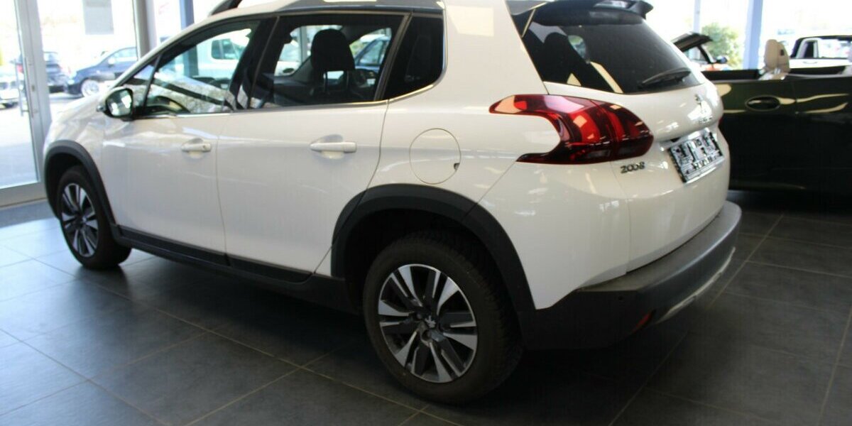 Peugeot 2008 PureTech 130 GPF Allure 38.193 km 12.980 &euro; Euskirchen 53881