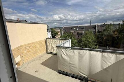 Dachgeschoss Wohnung mit schönem Balkon in Preißelpöhl