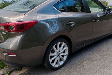 Mazda 3 139.062 km 11.999 € Würzburg 97084