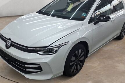 VW Golf 12.181 km 28.990 &euro; Potsdam 14482