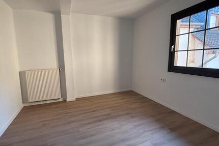 Wohnung Kirn - 4 Zimmer, 90 m&sup2;, 700&euro; | Angebot:25539895