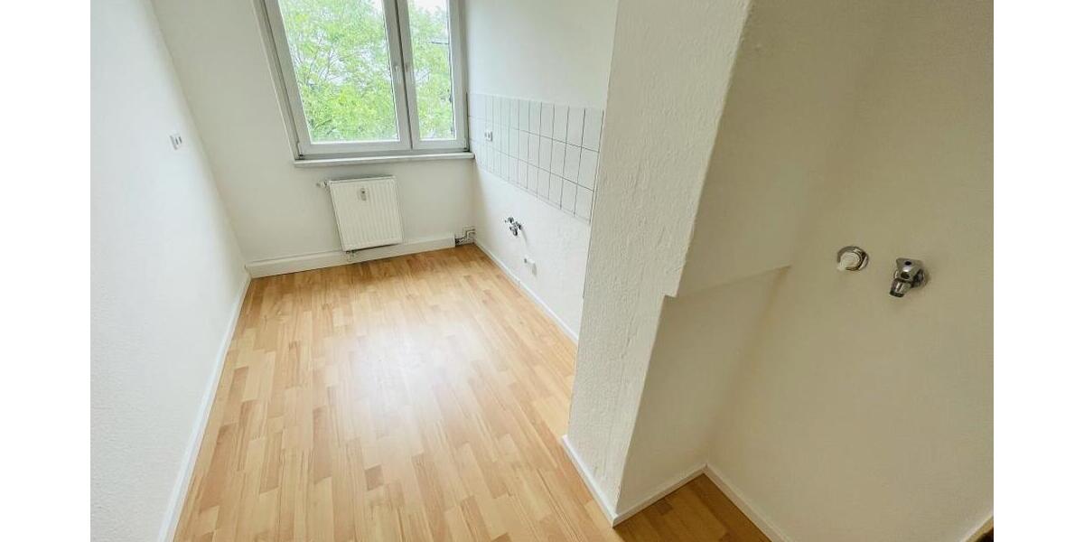 Gera-Langenberg! 4 Raum Whg. mit Balkon und Wanne! - Etagenwohnung Gera Langenberg | Angebot:26383800