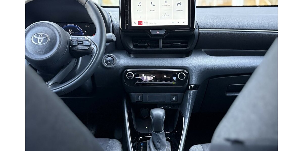 Toyota Yaris Hybrid Team Deutschland KAMER/DAB/1.HAND 10.247 km 21.800 &euro; Villingen-Schwenningen 78054