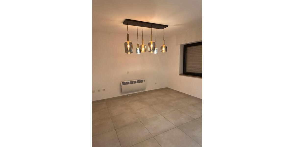 Etagenwohnung Bergheim - 6 Zimmer, 150 m&sup2;, 2.300&euro; | Angebot:25996430