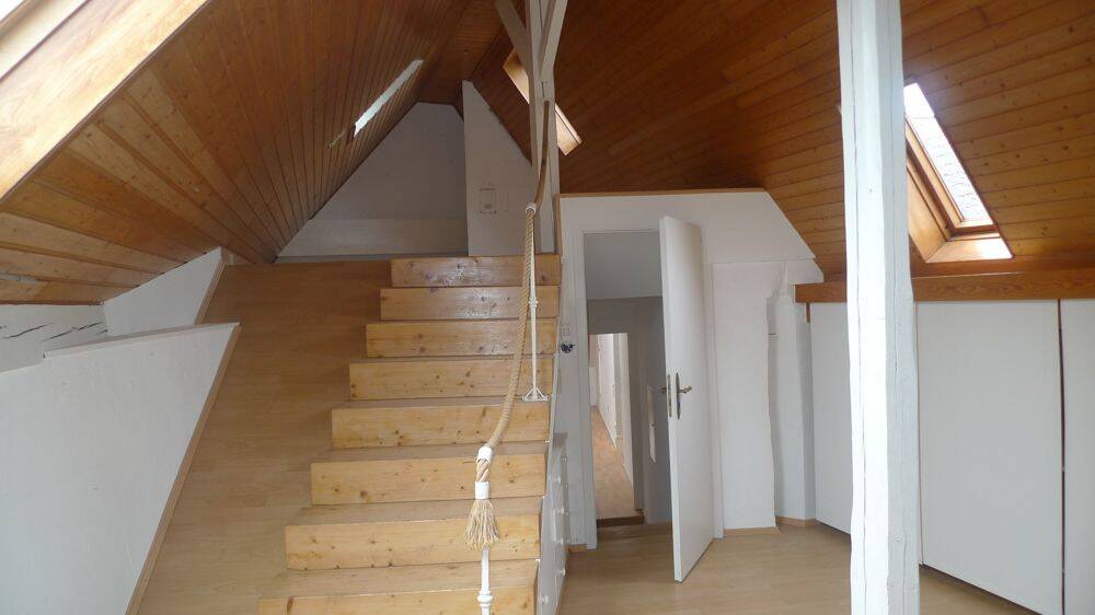 Etagenwohnung Trier Innenstadt - 4 Zimmer, 166 m&sup2;, 1.350&euro; | Angebot:26887574