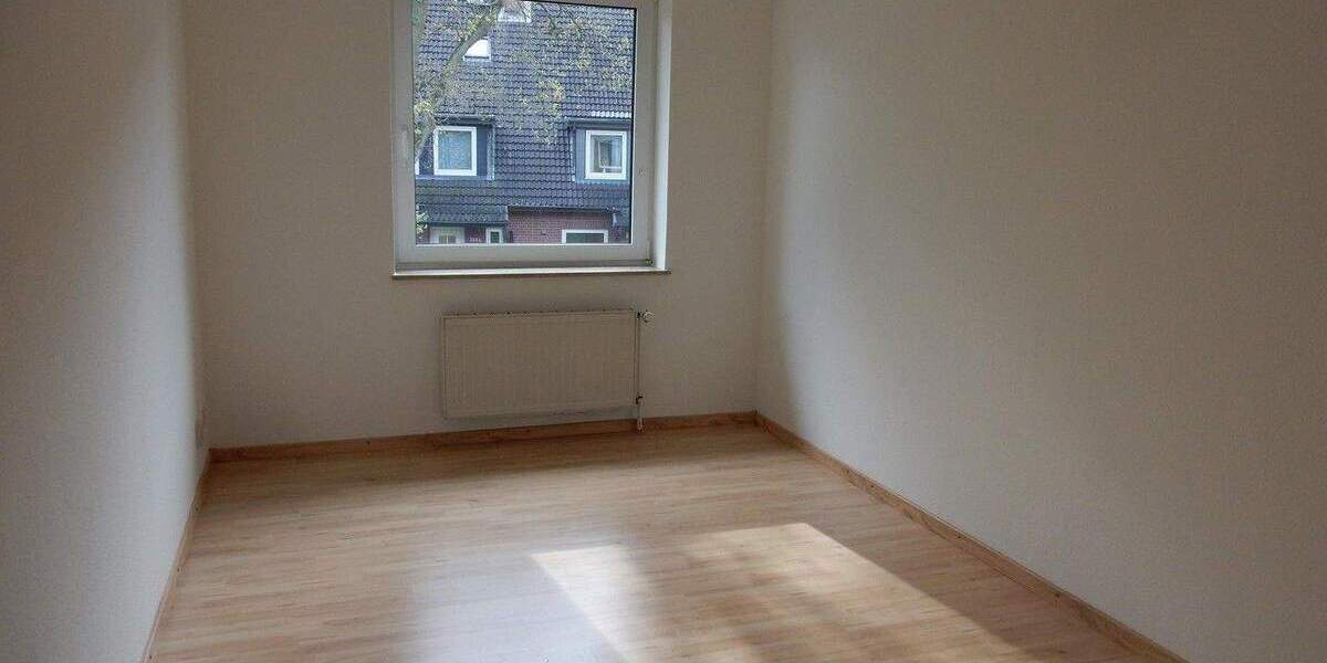 Reihenmittelhaus Hamburg Neugraben-Fischbek - 5 Zimmer, 120 m&sup2;, 1.500&euro; | Angebot:25570388