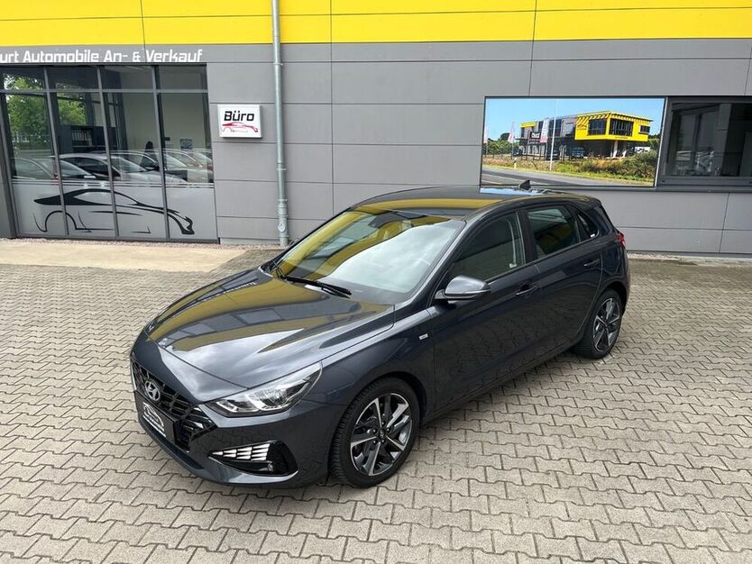 i30