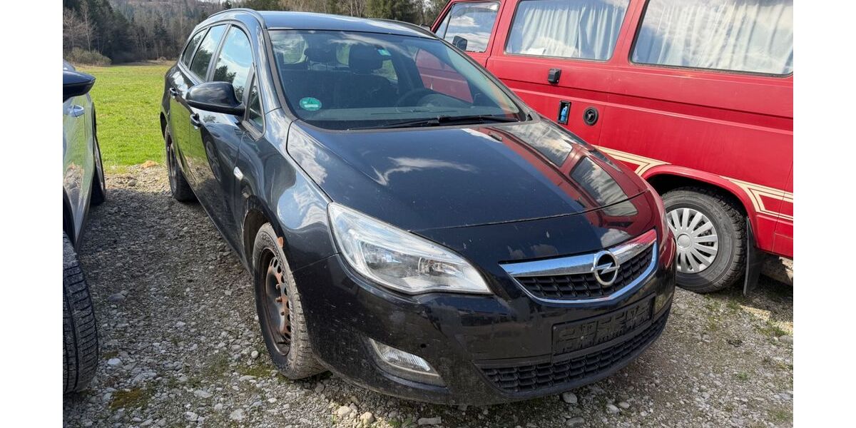 Opel Astra 318.000 km 999 &euro; München 81829