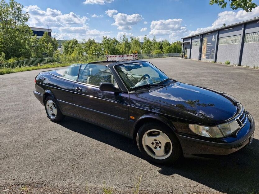 900