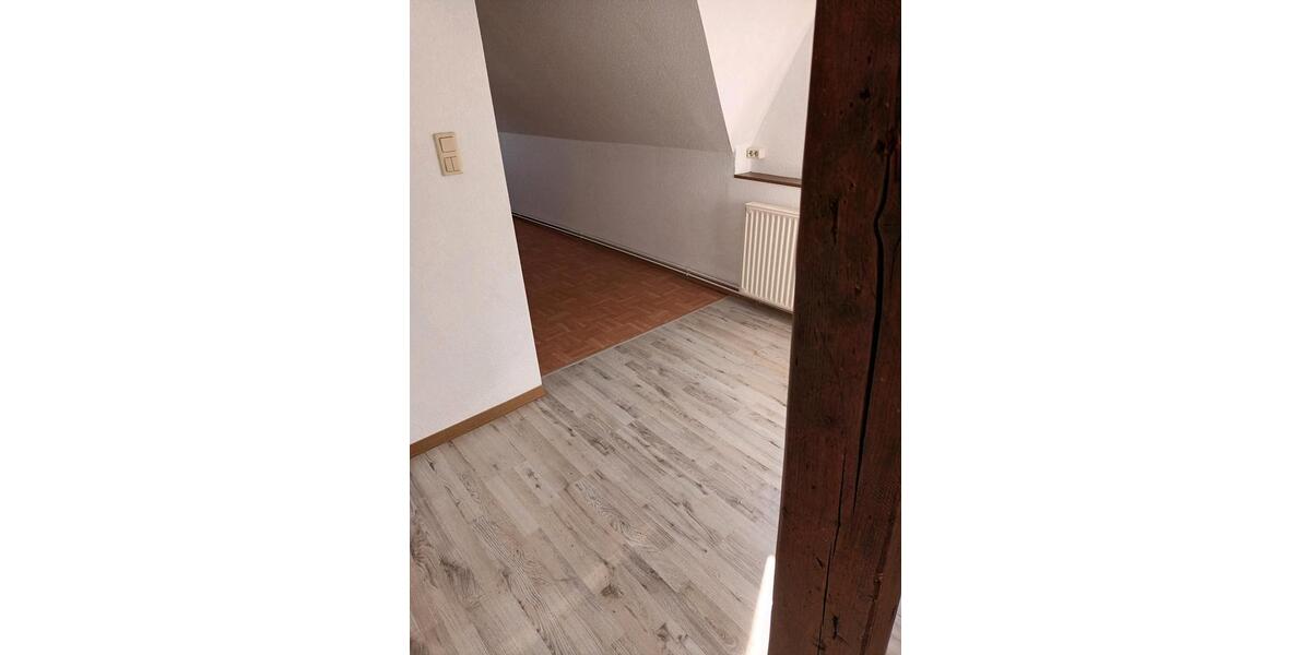 Dachgeschoßwohnung Mühlhausen (Thüringen) - 2 Zimmer, 60 m&sup2;, 285&euro; | Angebot:26304971