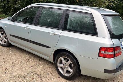 Fiat Stilo 209.000 km 1.400 &euro; Landau 76829