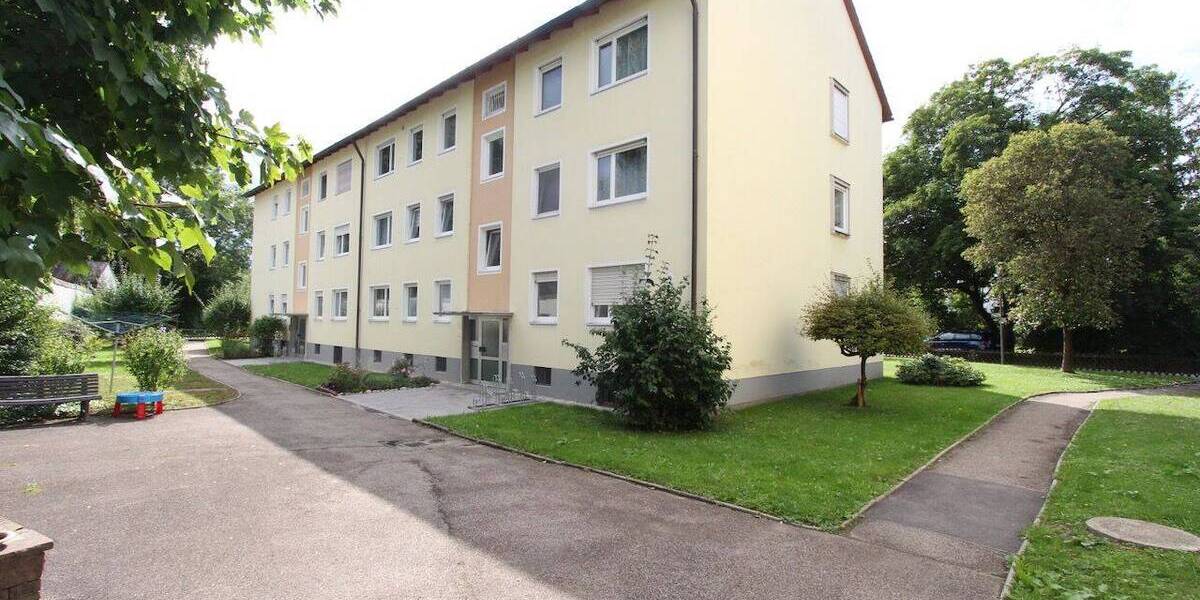 Etagenwohnung Landshut West - 2 Zimmer, 71 m&sup2;, 630&euro; | Angebot:26401110