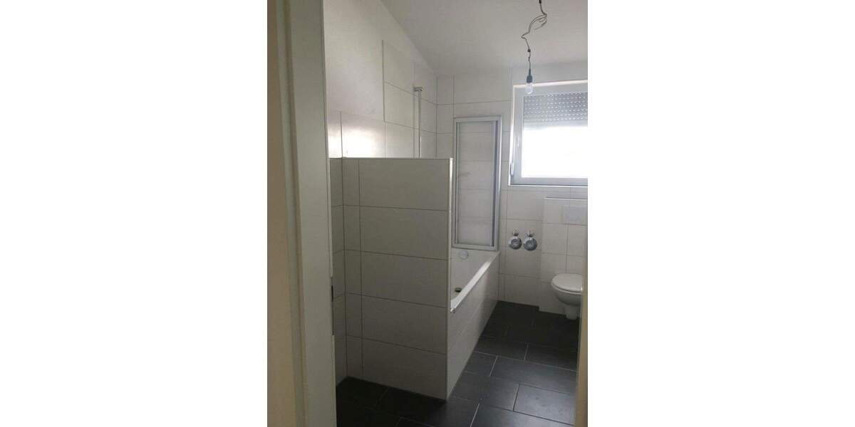 Etagenwohnung Walldorf - 3 Zimmer, 90 m&sup2;, 329.000&euro; | Angebot:25696030
