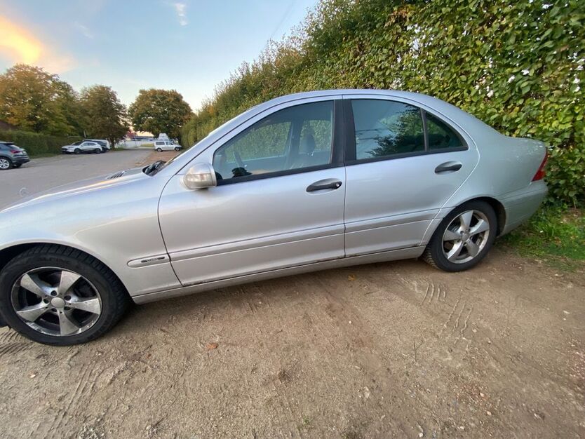 Mercedes-Benz C 200 185.000 km 3.999 € Umkirch 79224