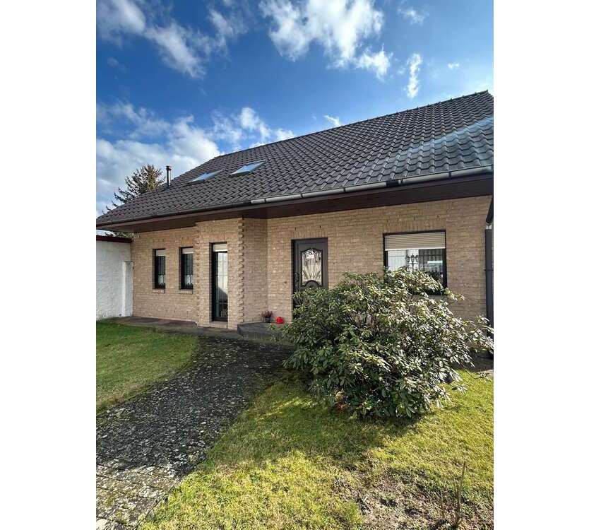 Haus zum Kaufen in Letzlingen 290.000 € 221.97 m²