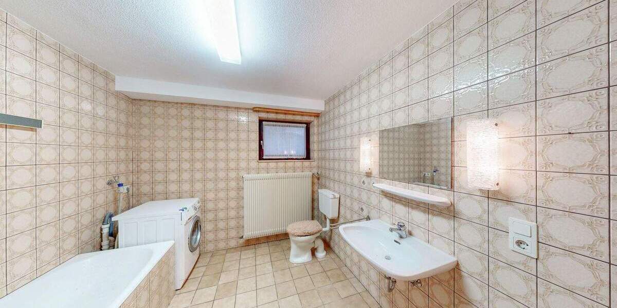 Einfamilienhaus Karlstadt - 9 Zimmer, 192 m&sup2;, 560.000&euro; | Angebot:24990816