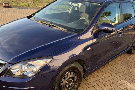 Hyundai i30 102.000 km 3.990 &euro; Könnern 06420