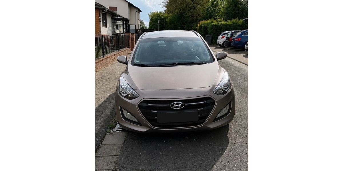Hyundai i30 151.000 km 5.500 &euro; Maintal 63477