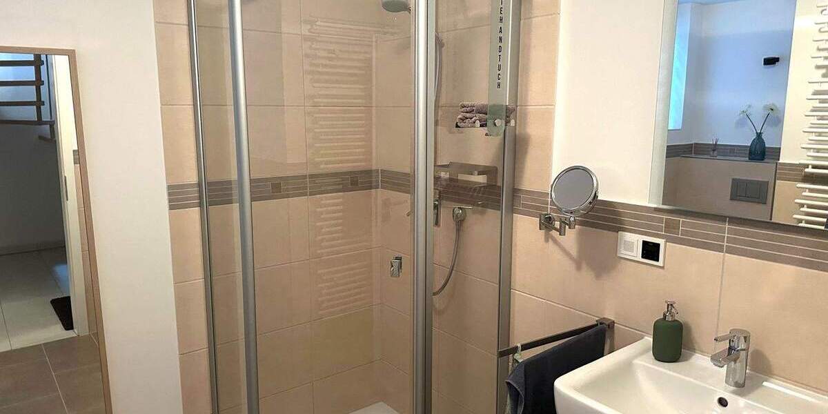 Charmantes Doppelhaus in attraktiver Wohnlage 5 zimmer