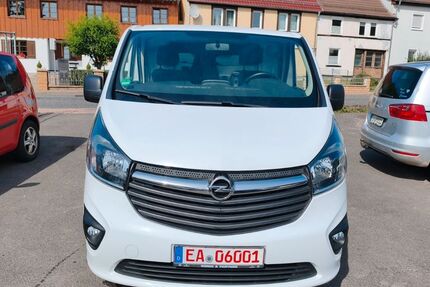 Opel Vivaro 123.000 km 8.299 &euro; Eisenach 99817