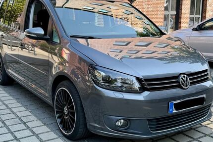 VW Touran 286.000 km 6.490 &euro; Hamburg 22761