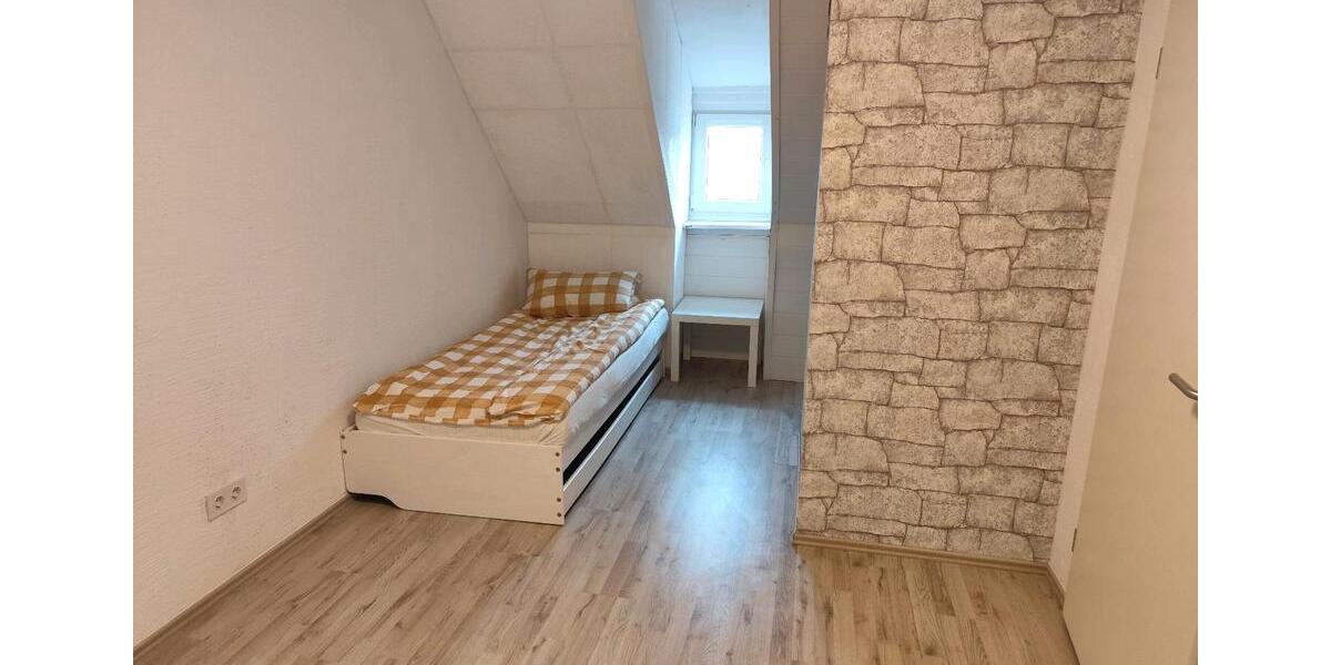 Dachgeschoßwohnung Seelze - 2 Zimmer, 42 m&sup2;, 119.000&euro; | Angebot:25422976