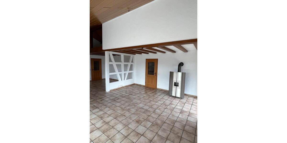 Dachgeschoßwohnung Engen - 3.5 Zimmer, 120 m&sup2;, 1.190&euro; | Angebot:26339973