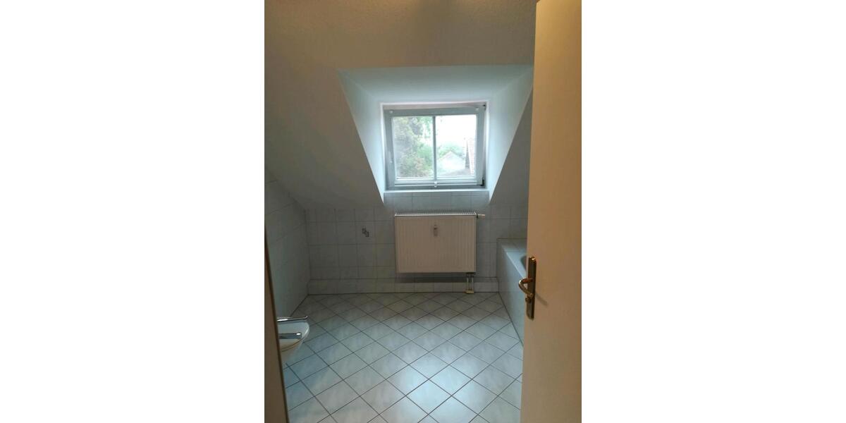 Dachgeschoßwohnung Gilching - 1 Zimmer, 83 m&sup2;, 1.650&euro; | Angebot:24763461