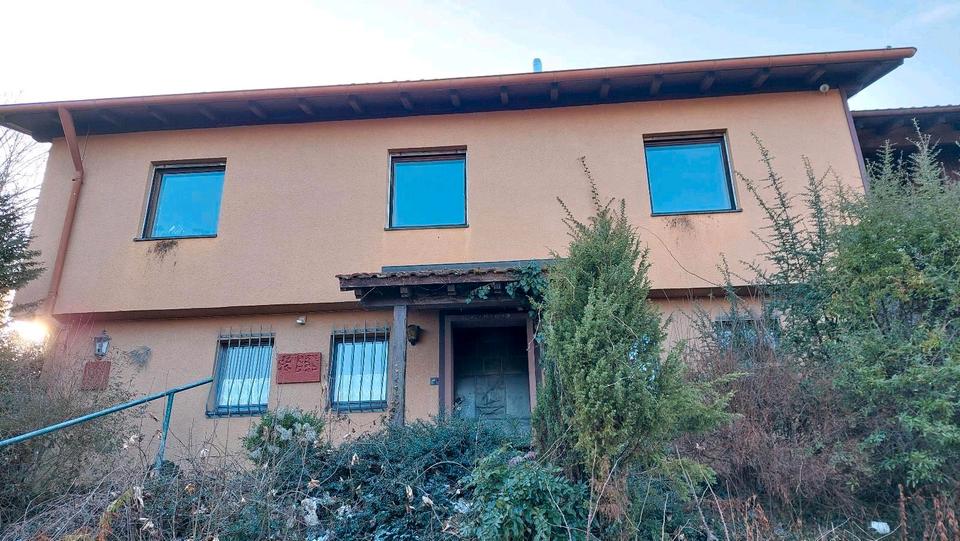 Einfamilienhaus Hammelburg - 5 Zimmer, 165 m&sup2;, 220.000&euro; | Angebot:26701884