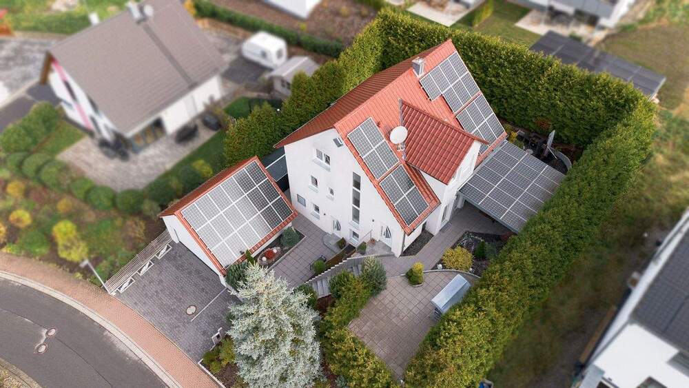 Einfamilienhaus Heustreu - 8 Zimmer, 197 m&sup2;, 489.000&euro; | Angebot:25690293