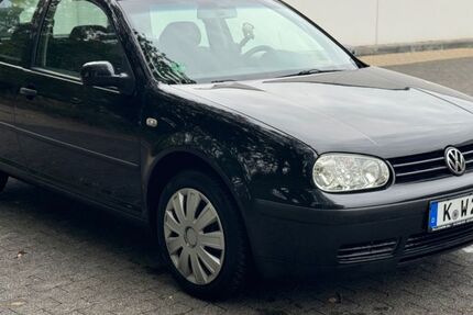 VW Golf 337.640 km 2.950 € Swisttal 53913
