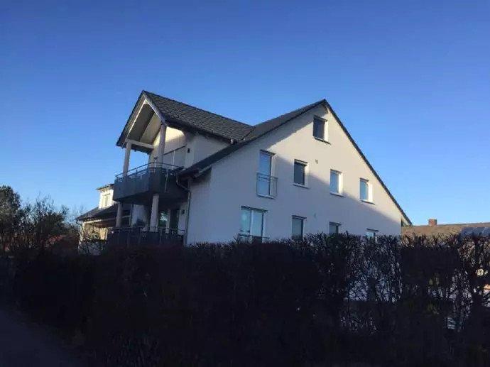 Dachgeschoßwohnung Heroldsbach - 3.5 Zimmer, 106 m&sup2;, 1.230&euro; | Angebot:26119763